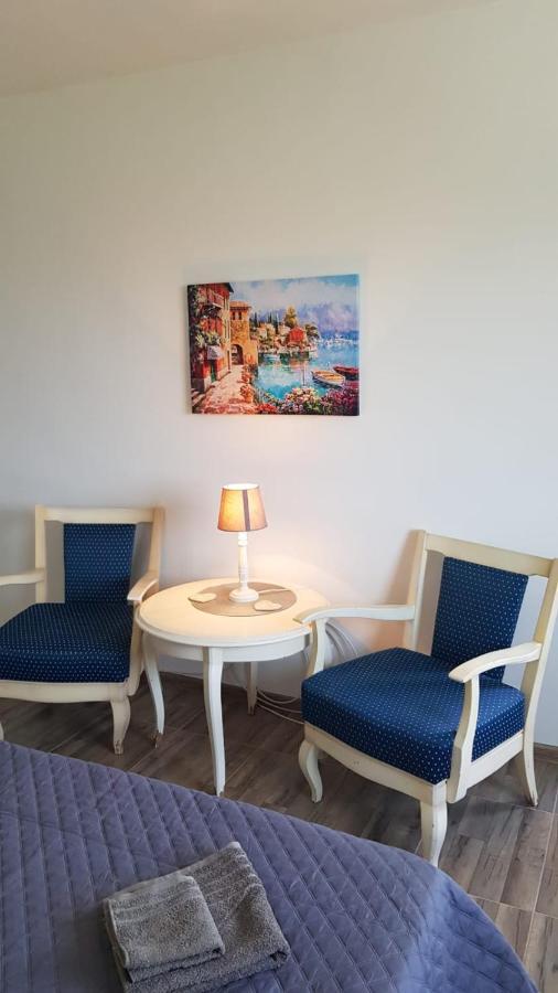 Apartament Mandree コスティネシュティ エクステリア 写真