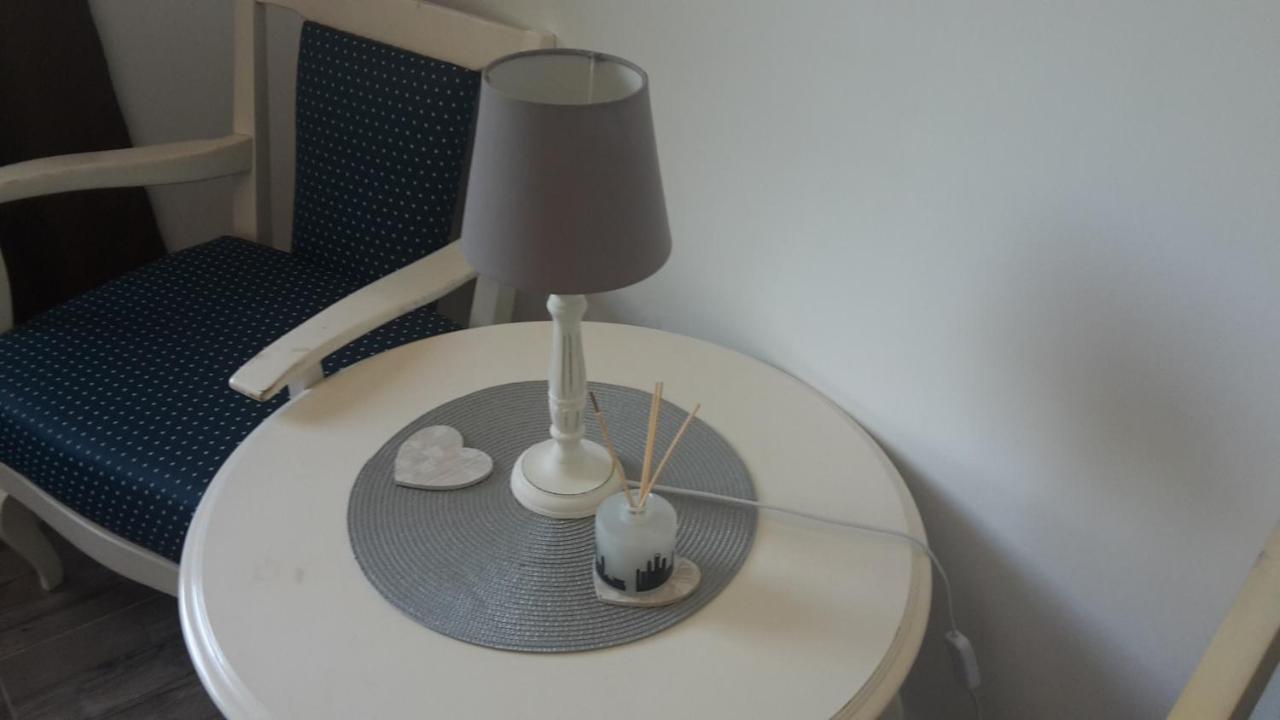 Apartament Mandree コスティネシュティ エクステリア 写真